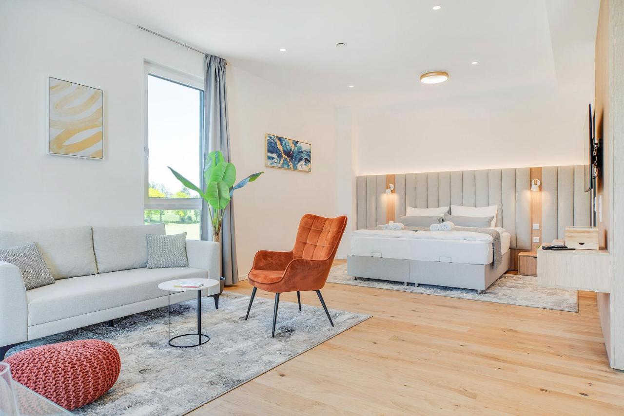 Bright: Rosenheim Aicherpark Екстер'єр фото