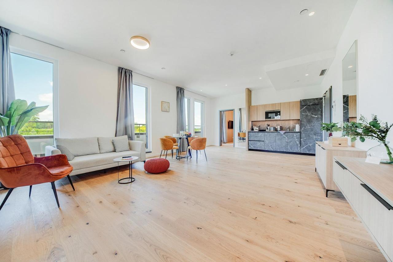 Bright: Rosenheim Aicherpark Екстер'єр фото