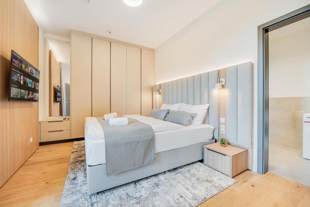 Bright: Rosenheim Aicherpark Екстер'єр фото