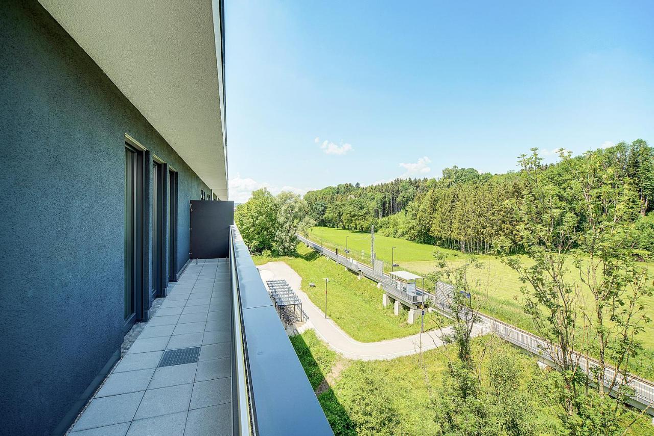 Bright: Rosenheim Aicherpark Екстер'єр фото